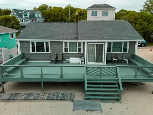 28 Cove St, Fairhaven, MA 02719