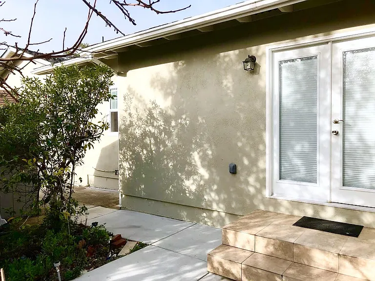 side door to bedroom