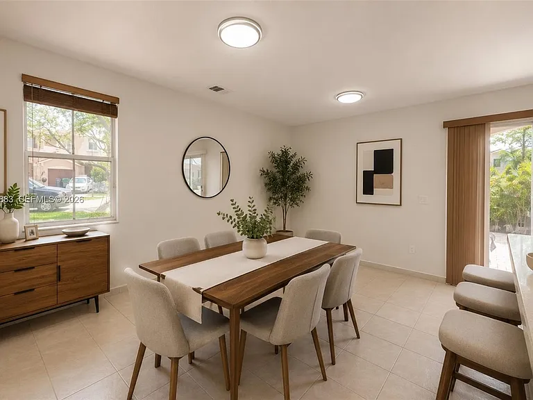 935 SW 154th Path — Photo 5