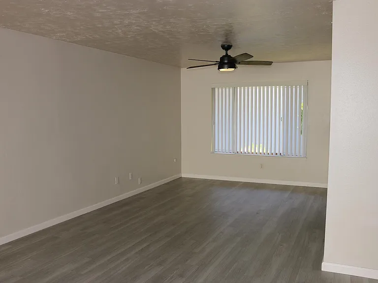 617 W Granger Ave #27 — Photo 12
