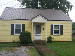 623 Ferry St, Loudon, TN 37774
