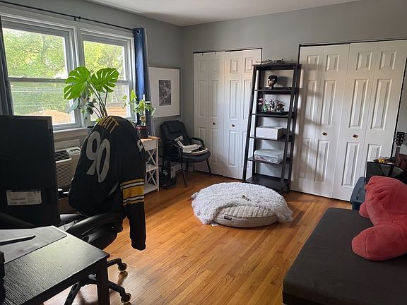 5th image of 1817 W Touhy Ave APT 4