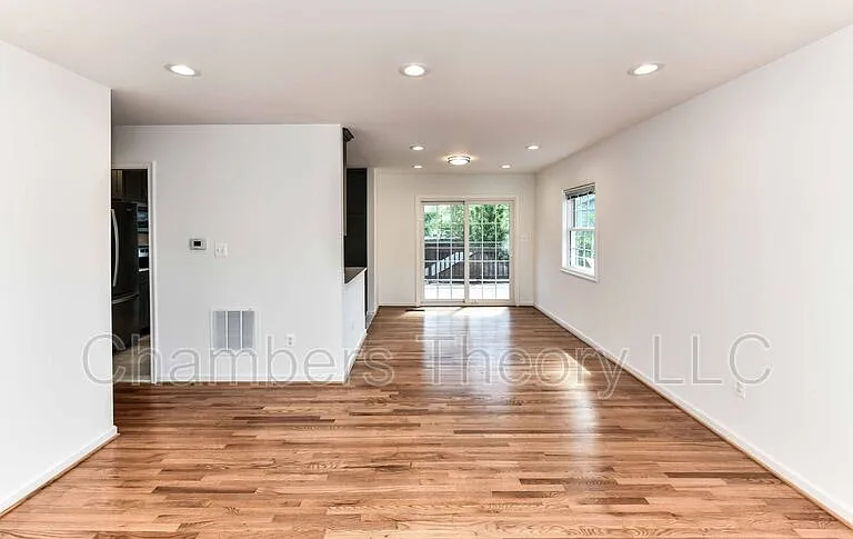 1020 S Hoga Rd — Photo 4