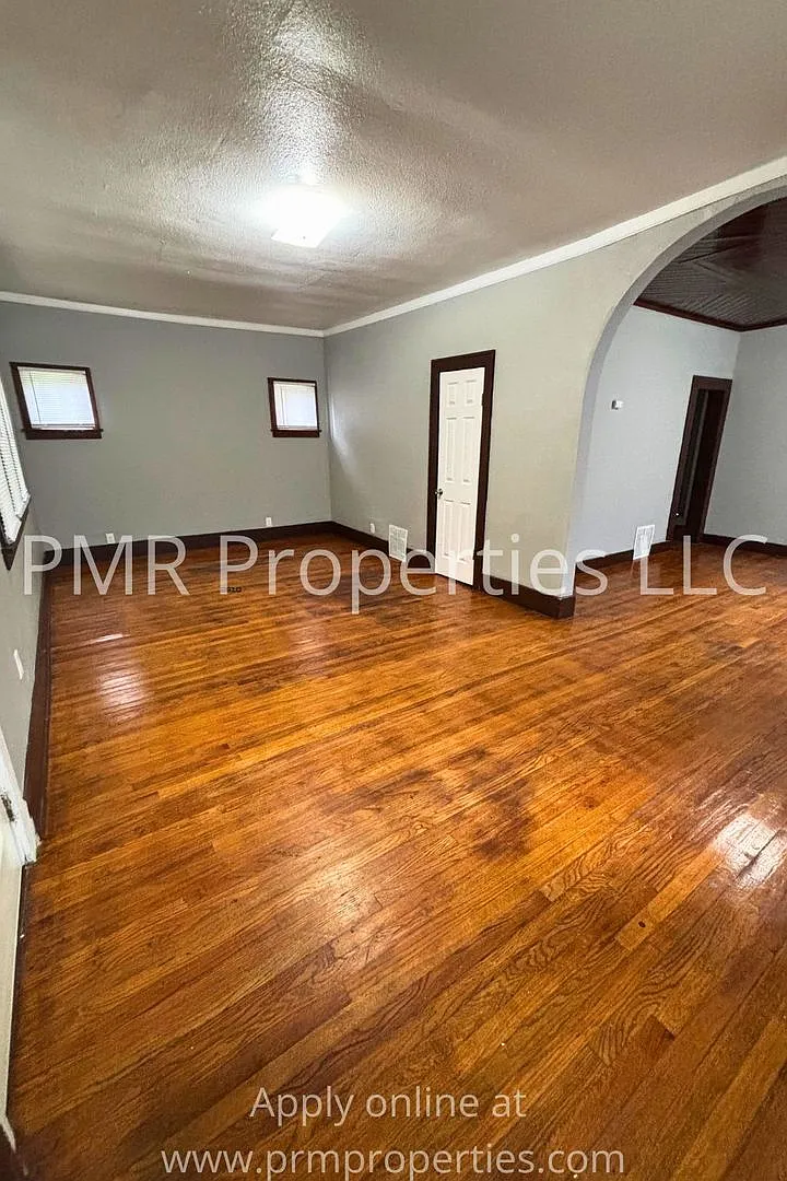 Building Photo - 1111 S 19th St