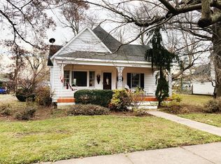 505 E Cypress St, Charleston, MO 63834