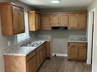 1604 Briarwood Dr, Lawrenceburg, TN 38464
