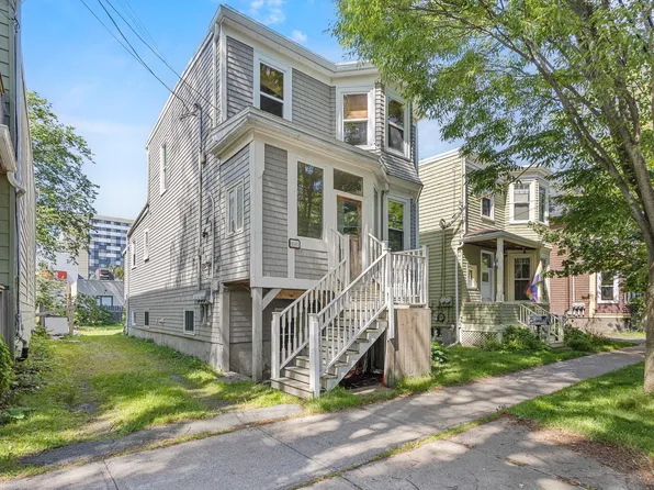 6147 Pepperell St, Halifax, NS B3H 2P1