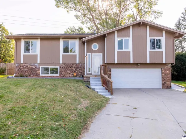 3301 E Dutchman Cir, Bellevue, NE 68123