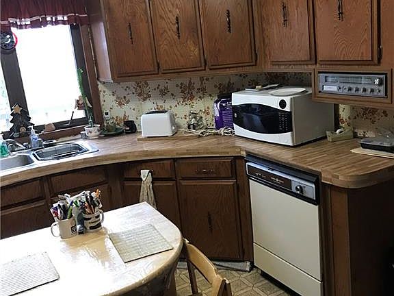 2nd image of 135 E Canyon Dr