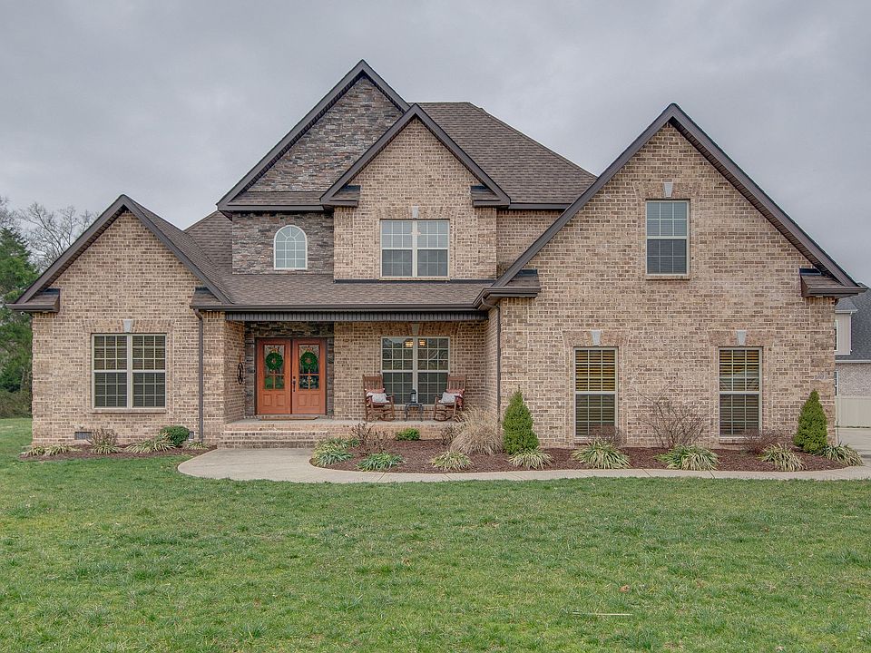 1st image of 2709 Craythorne Dr