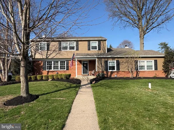 205 Marlboro Rd, Yardley, PA 19067