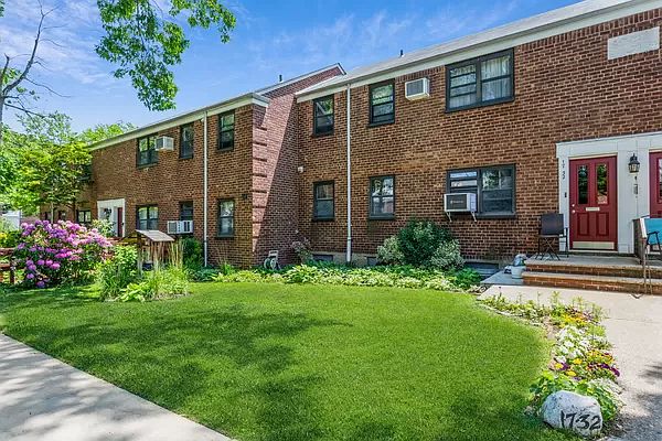 1st image of 1732 201st St #1