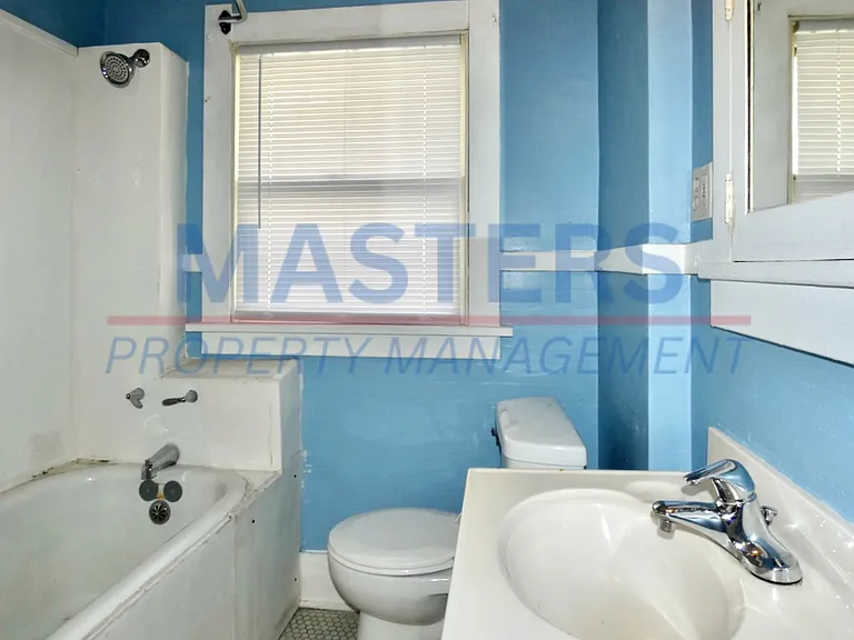 4113 N Lockwood Ave — Photo 25