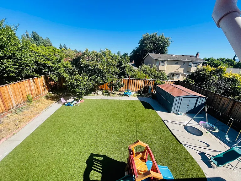 1896 Yosemite Dr — Photo 18