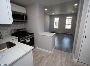 13 Tichenor Ter, Irvington, NJ 07111