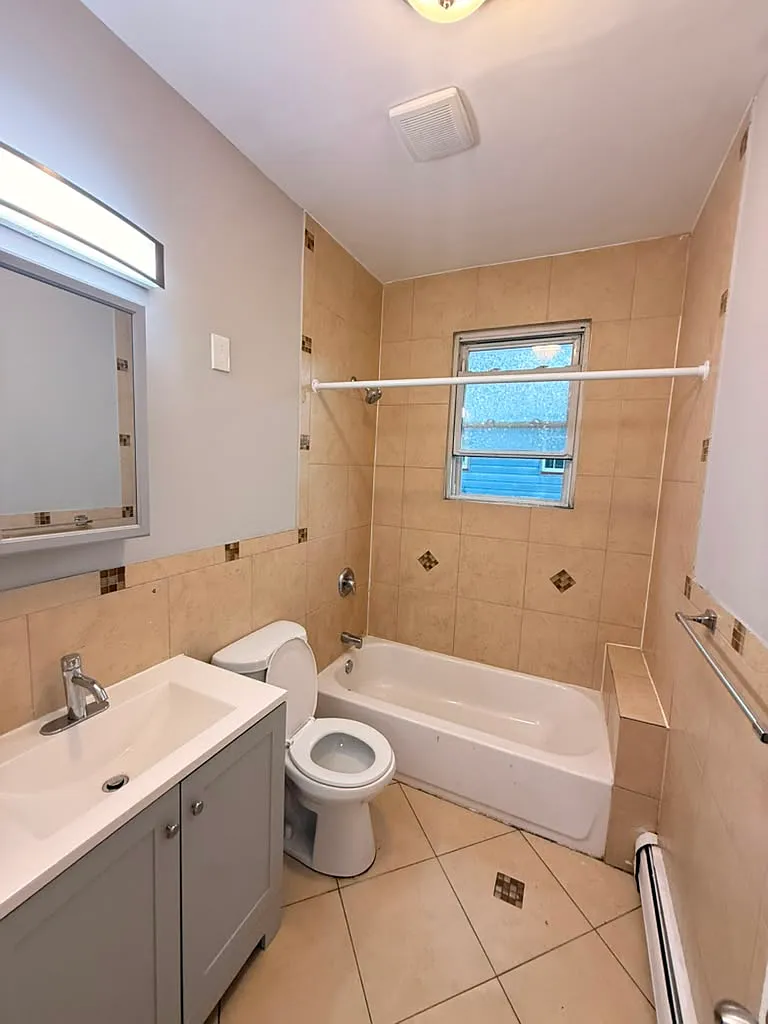 4 bed, $2,795 — Photo 4
