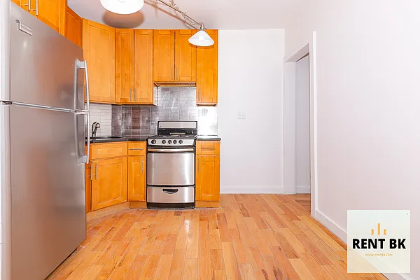 Rented by RENTBK LLC | media 2