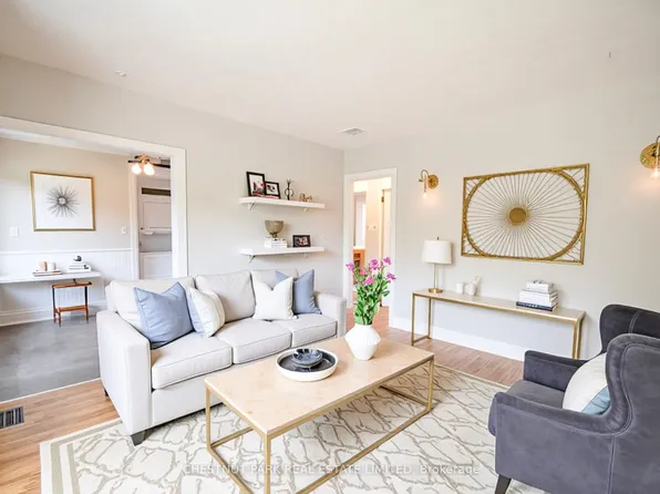 174 Gibbons St, Oshawa, ON L1J 4Y3