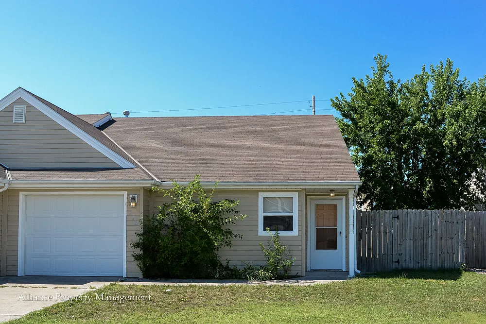 Brookmont Dr. 516-518 — Photo 1