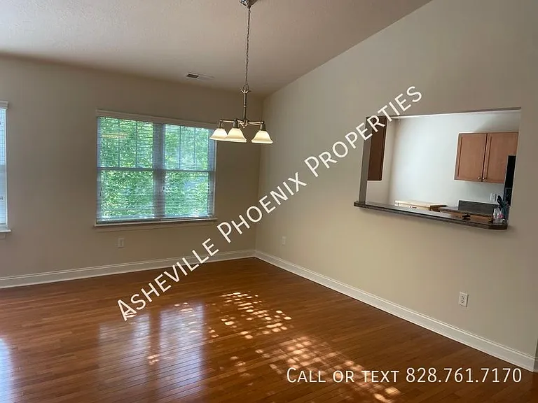 120 Little Fox Ln — Photo 3