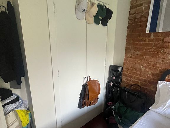 3rd image of 120 Saint Marks Pl APT 5F