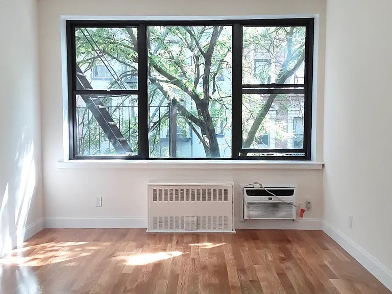 339 E 65th St #2B — Photo 5
