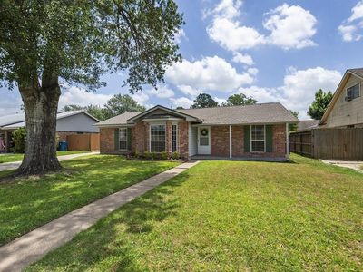 411 Linda Ln, Webster, TX, 77598
