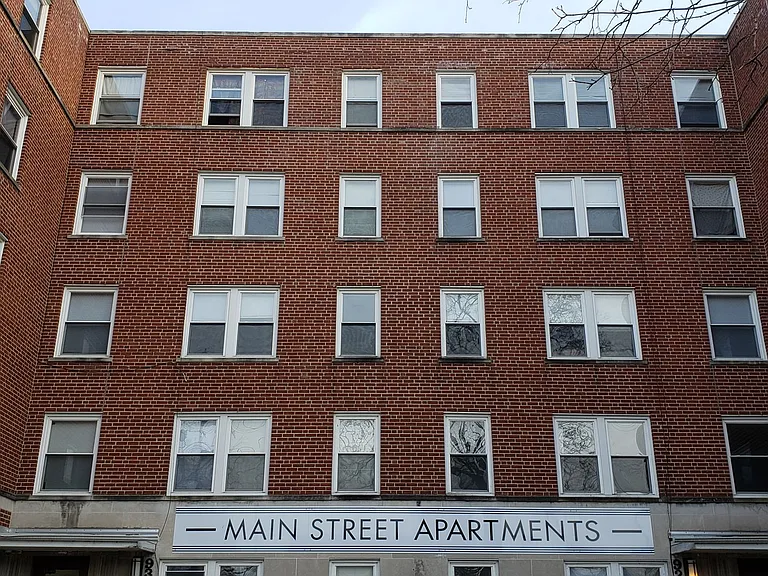 Main Street Apartments Rockford — Photo 20