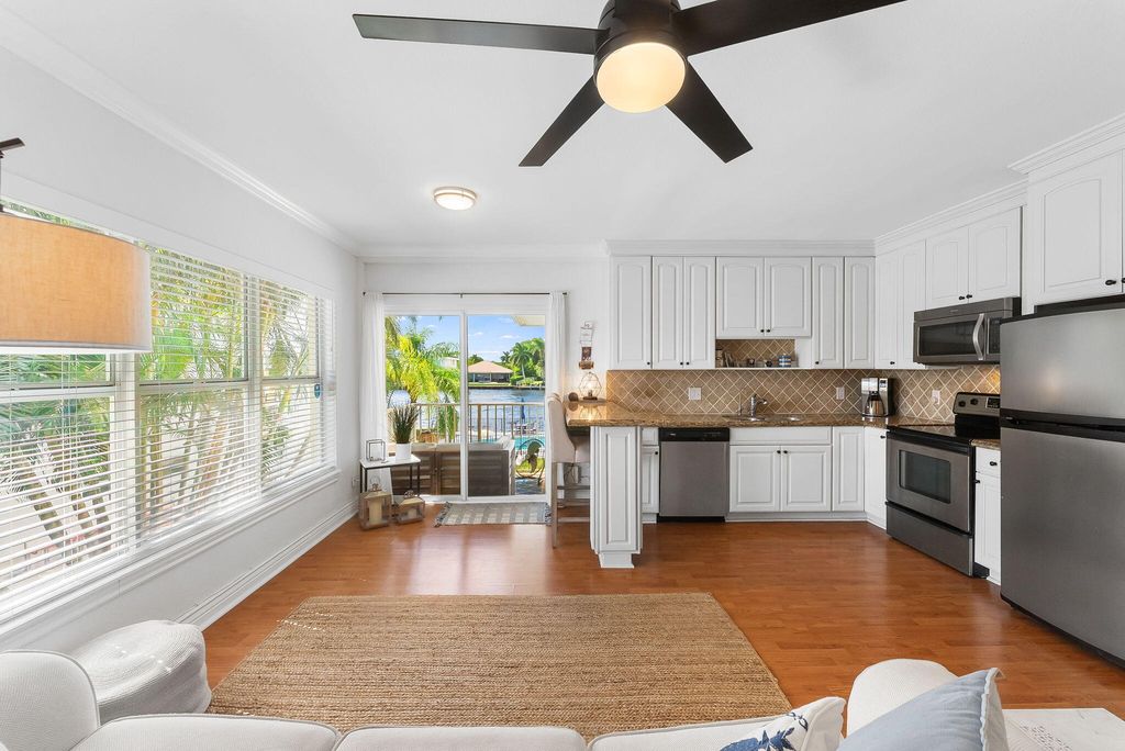 615 S Riverside Drive #7, photo 5