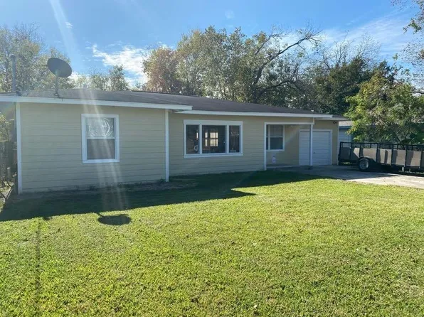 4910 Reed Rd, Houston, TX 77033