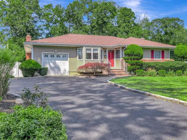 48 Tanglewood Drive, Smithtown, NY 11787