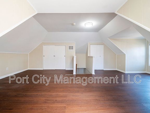 4th image of 5327 Wesley Ave Floor 2