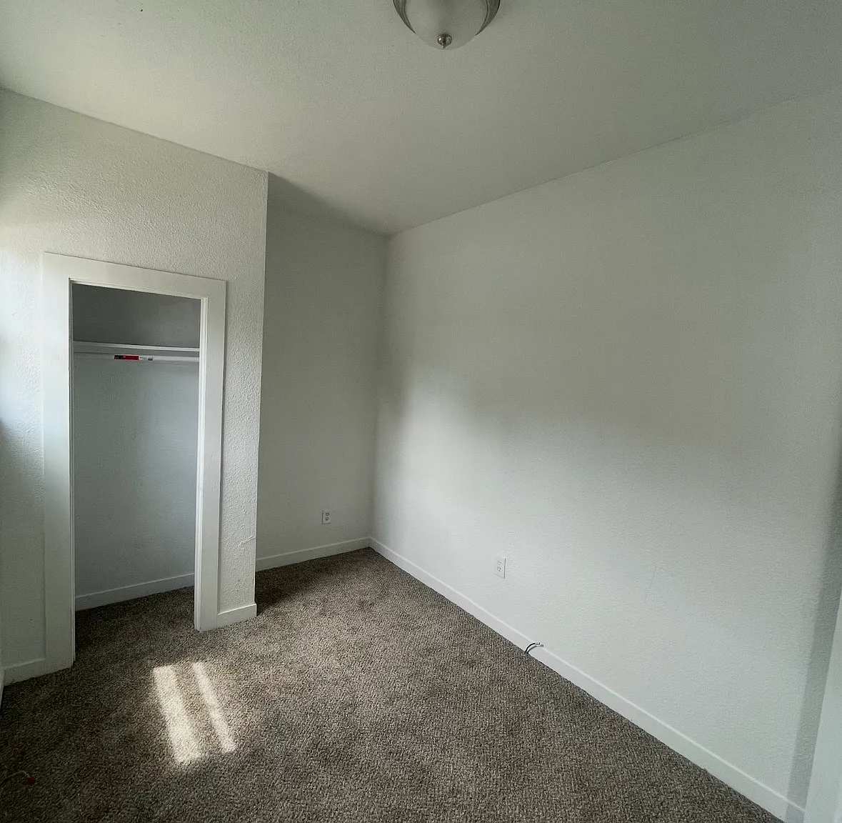 3 bed, 850 sqft, $1,400 — Photo 4