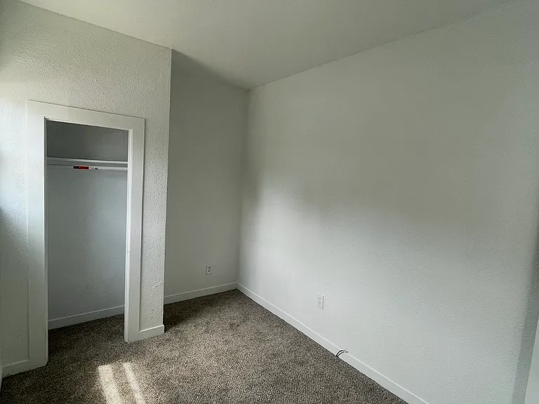 1014 Crawford Ave #2 — Photo 4