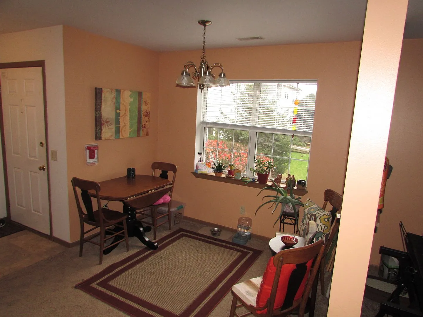 (583) - 18 Woodridge Court — Photo 3