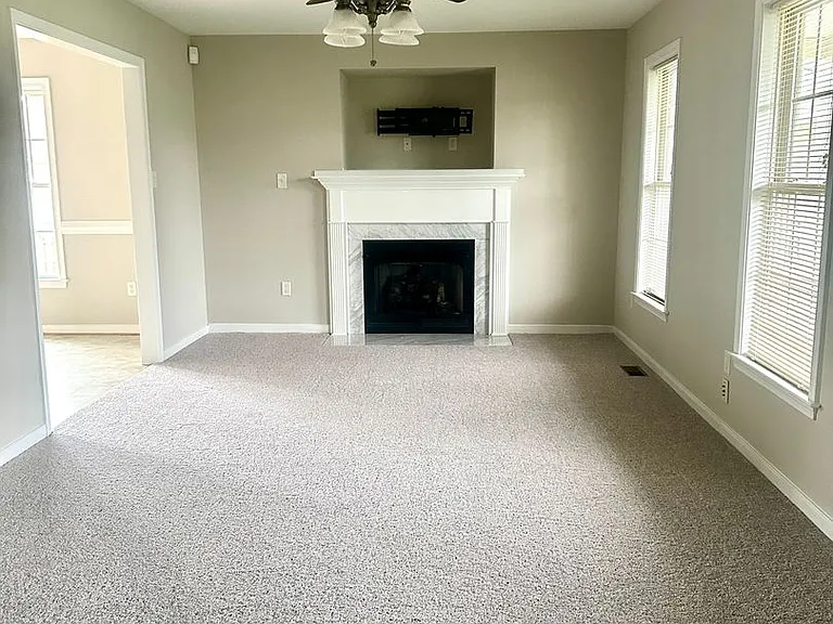 15713 Winding Ash Dr — Photo 2