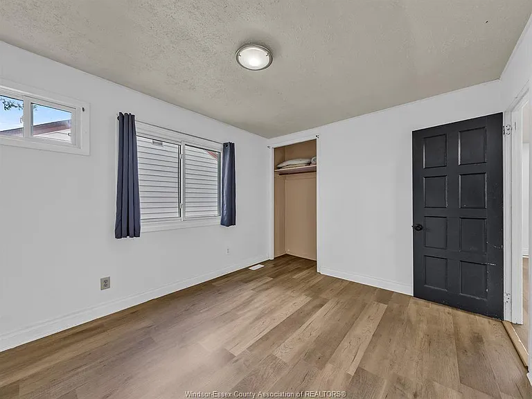 1183 Felix Ave — Photo 14