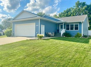 215 Young St, Jesup, IA