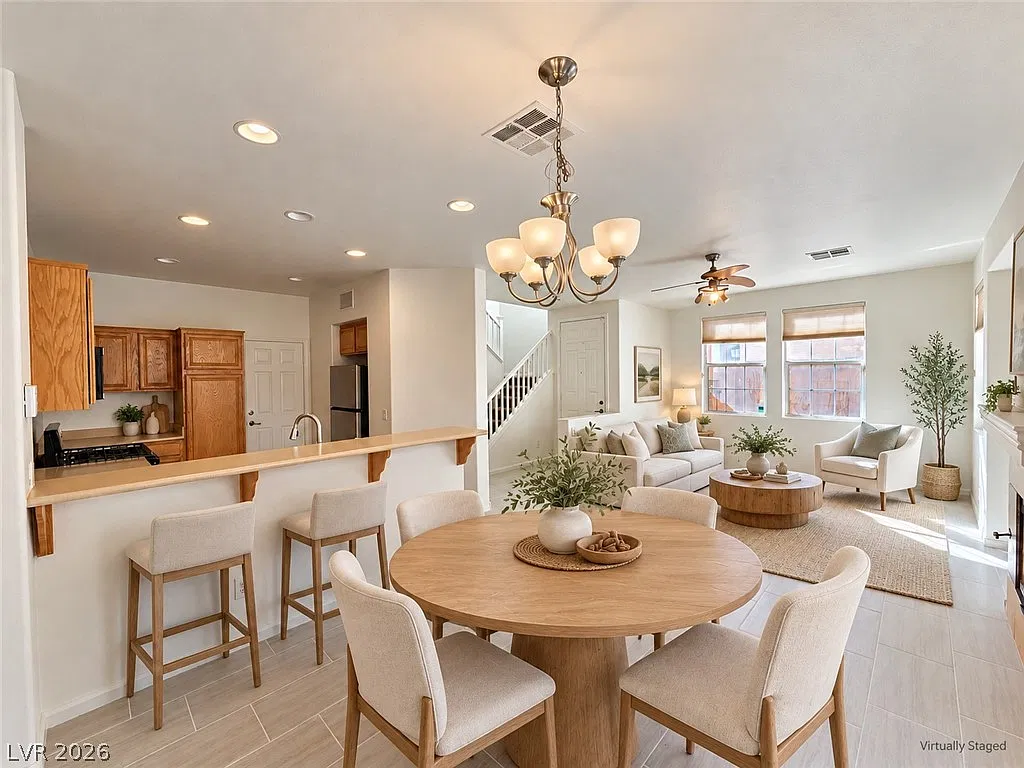 3 bed, 2.5 bath, 1373 sqft, $1,995 — Photo 4