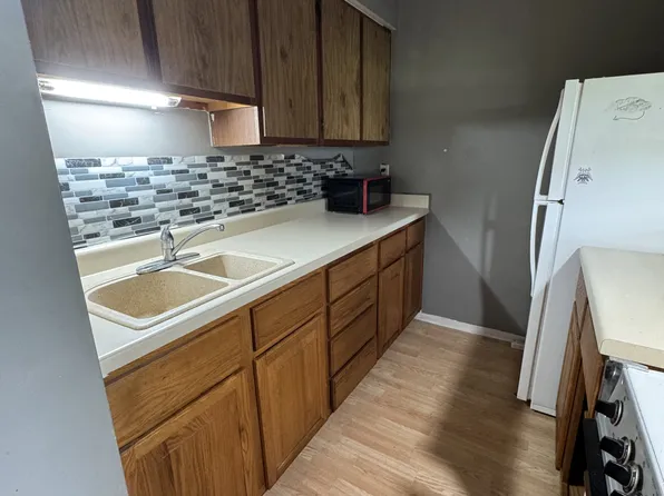434 S Gosse Blvd #442, Princeton, IL 61356