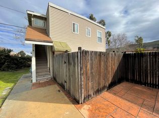 67 Barry Dr UNIT B, Ventura, CA 93001