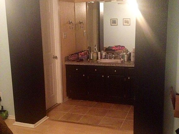 Masterbed/bathroom