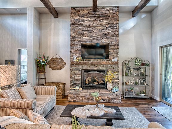 4th image of 2661 S Richardson Ln