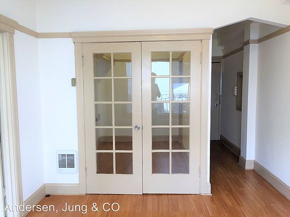3rd image of 852 Jackson St APT 21
