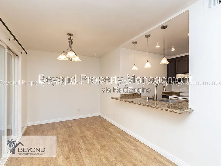 2608 Broadway #3 — Photo 10