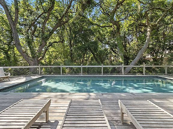 4th image of 149 Treeduck Ct
