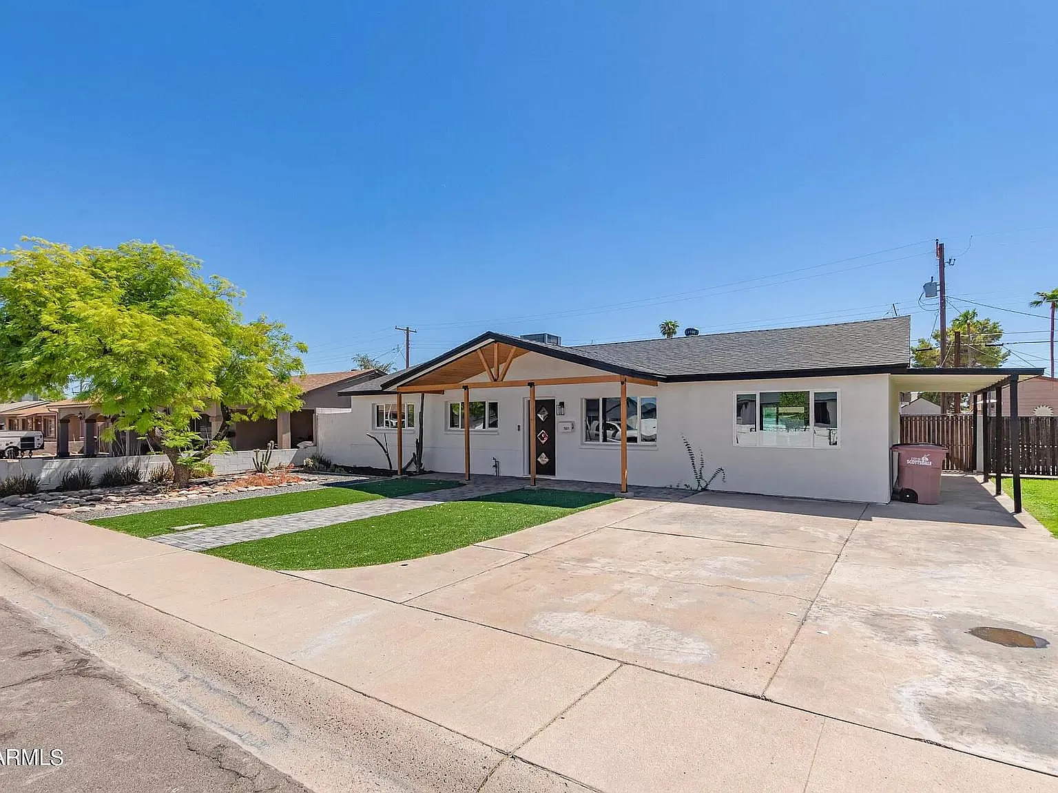 7501 E Taylor St — Photo 2