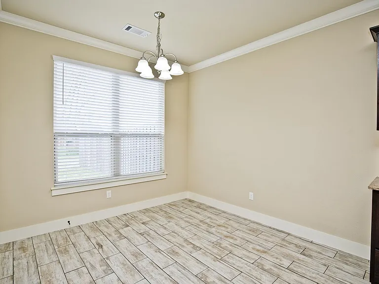 108 Alder St — Photo 8