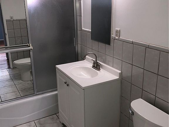 5th image of 1125 W Grant St