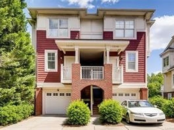 1305 Summit Greenway Ct
